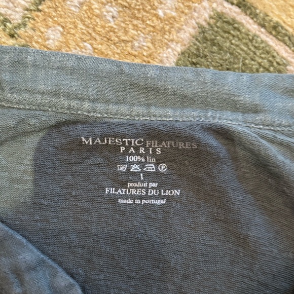 Majestic Filatures Linen V-Neck with 3/4 Length Sleeve Size 1 (XS) in Army Green - Picture 2 of 2